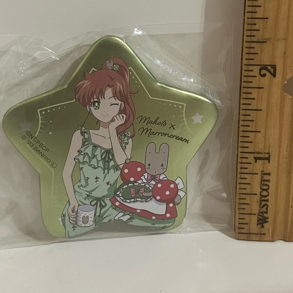 Sailor Moon Makoto /Sanrio Marron Cream Star Shaped Badge (pin) - Picture 4 of 5